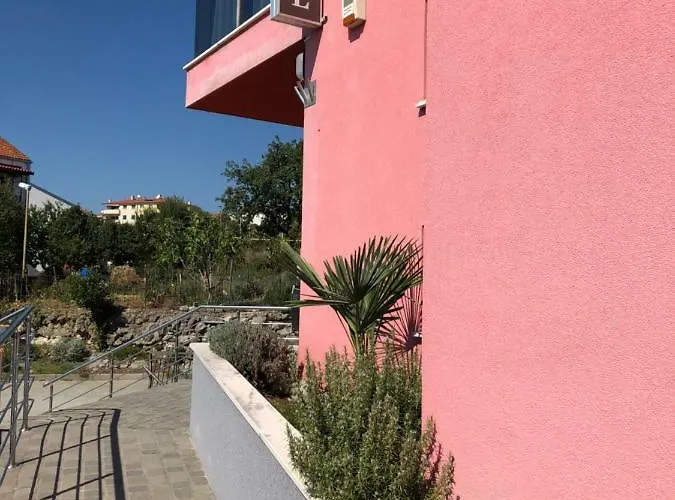 אכסניה Ceska Beseda רייקה