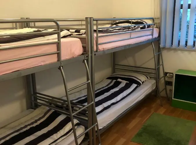 Ceska Beseda אכסניה רייקה